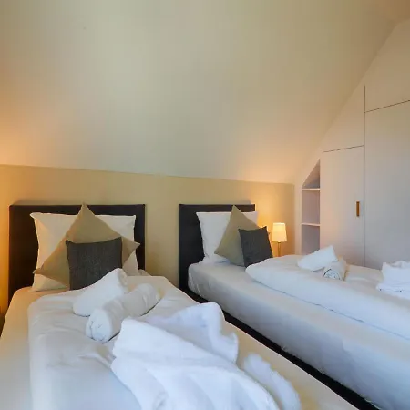 Reetland am Meer - Luxus Reetdachvilla mit 3 Schlafzimmern, Sauna und Kamin F18 Dranske Exterior foto