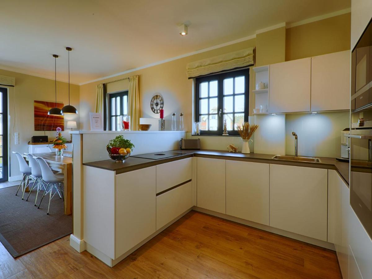 Reetland Am - Luxus Reetdachvilla Mit 3 Schlafzimmern, Sauna Und Kamin F18 *