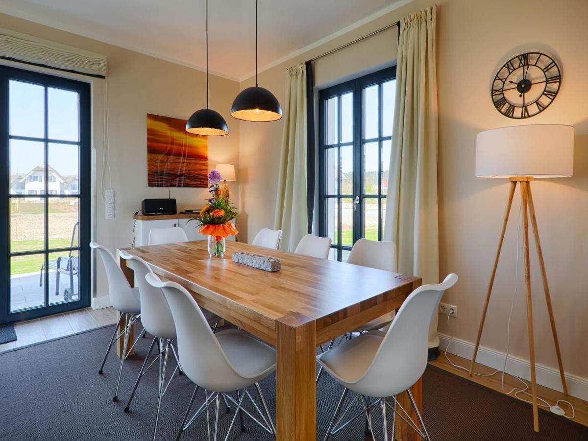 Reetland Am - Luxus Reetdachvilla Mit 3 Schlafzimmern, Sauna Und Kamin F18 Ferienhaus Dranske