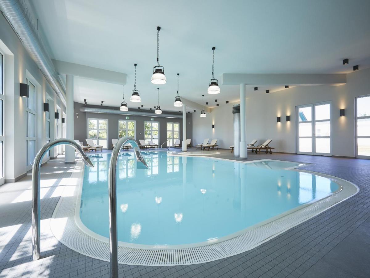 Reetland Am - Luxus Reetdachvilla Mit 3 Schlafzimmern, Sauna Und Kamin F18 *